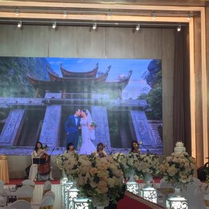 TIỆC CƯỚI CUỐI NĂM